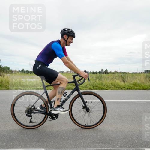 31.08.2025 - Elbe Triathlon Hamburg Michael Burmester http://msf.ph/oto/8693981 31.08.2025 14:16:31 Radfahren 150, 161 meine-sportfotos.de