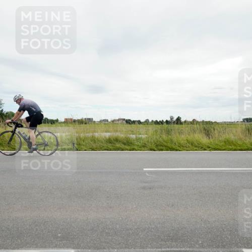 31.08.2025 - Elbe Triathlon Hamburg Michael Burmester http://msf.ph/oto/8693993 31.08.2025 14:17:01 Radfahren 141, 146 meine-sportfotos.de