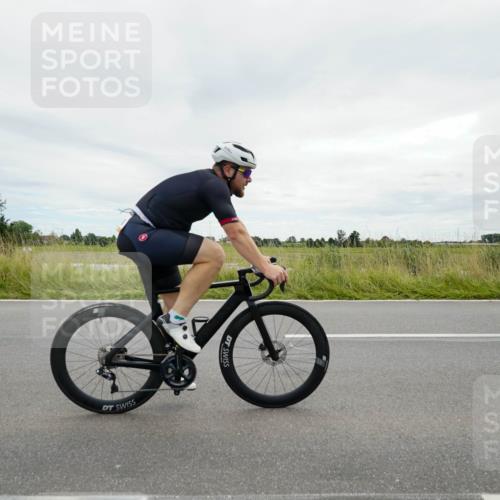 31.08.2025 - Elbe Triathlon Hamburg Michael Burmester http://msf.ph/oto/8693998 31.08.2025 14:17:10 Radfahren 130, 146 meine-sportfotos.de