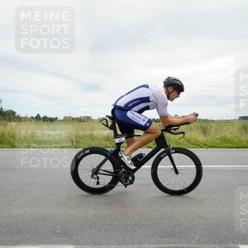 31.08.2025 - Elbe Triathlon Hamburg Michael Burmester http://msf.ph/oto/8694006 31.08.2025 14:17:36 Radfahren 140, 149 meine-sportfotos.de