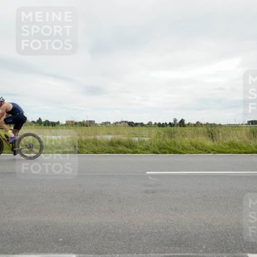 31.08.2025 - Elbe Triathlon Hamburg Michael Burmester http://msf.ph/oto/8694013 31.08.2025 14:17:49 Radfahren 155 meine-sportfotos.de