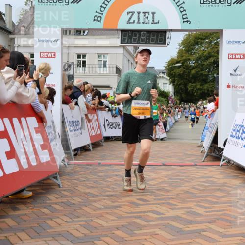 31.08.2025 - 21. Blankeneser Heldenlauf Strokosch-Dieckow http://msf.ph/oto/8694017 31.08.2025 12:35:57 Ziel 5480, 5488, 5211, 5514, 4173 meine-sportfotos.de
