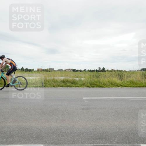 31.08.2025 - Elbe Triathlon Hamburg Michael Burmester http://msf.ph/oto/8694020 31.08.2025 14:18:13 Radfahren  meine-sportfotos.de