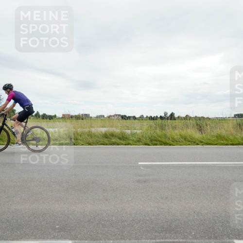 31.08.2025 - Elbe Triathlon Hamburg Michael Burmester http://msf.ph/oto/8694023 31.08.2025 14:18:30 Radfahren  meine-sportfotos.de
