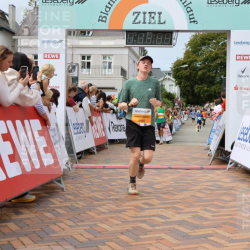 31.08.2025 - 21. Blankeneser Heldenlauf Strokosch-Dieckow http://msf.ph/oto/8694026 31.08.2025 12:35:57 Ziel 5480, 5488, 5211, 5514, 4173 meine-sportfotos.de