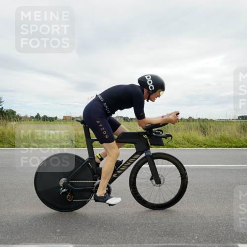 31.08.2025 - Elbe Triathlon Hamburg Michael Burmester http://msf.ph/oto/8694028 31.08.2025 14:18:39 Radfahren 143, 156 meine-sportfotos.de