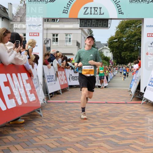 31.08.2025 - 21. Blankeneser Heldenlauf Strokosch-Dieckow http://msf.ph/oto/8694034 31.08.2025 12:35:57 Ziel 5480, 5488, 5211, 5514, 4173 meine-sportfotos.de