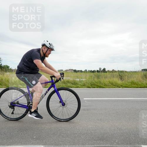 31.08.2025 - Elbe Triathlon Hamburg Michael Burmester http://msf.ph/oto/8694041 31.08.2025 14:19:21 Radfahren 126, 132, 151 meine-sportfotos.de
