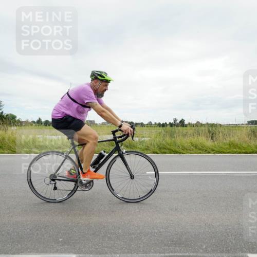 31.08.2025 - Elbe Triathlon Hamburg Michael Burmester http://msf.ph/oto/8694045 31.08.2025 14:19:30 Radfahren 123, 126, 127, 132, 142 meine-sportfotos.de