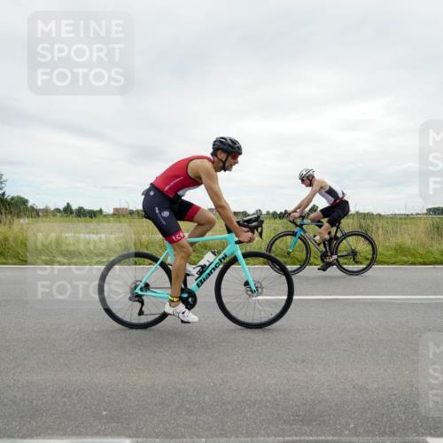 31.08.2025 - Elbe Triathlon Hamburg Michael Burmester http://msf.ph/oto/8694051 31.08.2025 14:19:34 Radfahren 123, 127, 142 meine-sportfotos.de