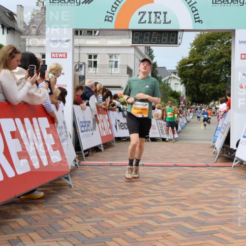 31.08.2025 - 21. Blankeneser Heldenlauf Strokosch-Dieckow http://msf.ph/oto/8694057 31.08.2025 12:35:57 Ziel 5480, 5488, 5211, 5514, 4173 meine-sportfotos.de