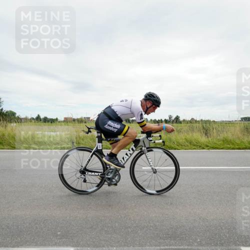 31.08.2025 - Elbe Triathlon Hamburg Michael Burmester http://msf.ph/oto/8694059 31.08.2025 14:19:52 Radfahren 158, 164 meine-sportfotos.de