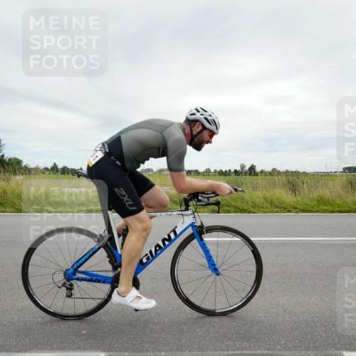 31.08.2025 - Elbe Triathlon Hamburg Michael Burmester http://msf.ph/oto/8694066 31.08.2025 14:20:18 Radfahren 135 meine-sportfotos.de