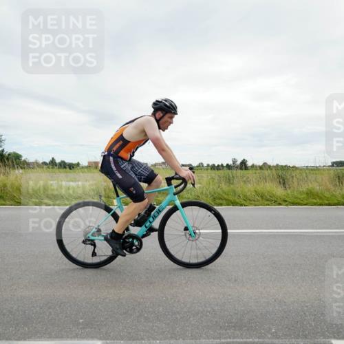 31.08.2025 - Elbe Triathlon Hamburg Michael Burmester http://msf.ph/oto/8694069 31.08.2025 14:20:49 Radfahren 129 meine-sportfotos.de