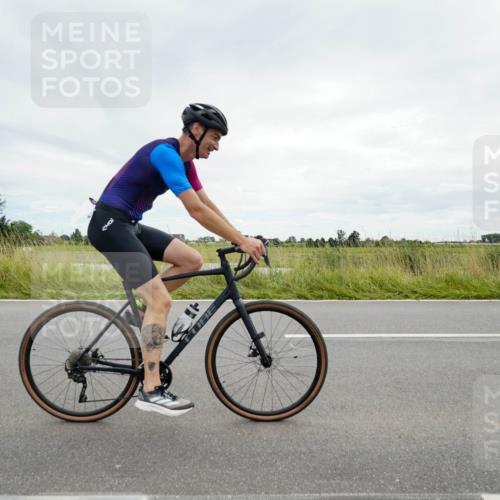 31.08.2025 - Elbe Triathlon Hamburg Michael Burmester http://msf.ph/oto/8694071 31.08.2025 14:21:05 Radfahren 131, 150, 161 meine-sportfotos.de