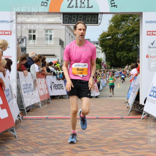 31.08.2025 - 21. Blankeneser Heldenlauf Strokosch-Dieckow http://msf.ph/oto/8694072 31.08.2025 12:35:54 Ziel 5480, 5488, 5211, 4173 meine-sportfotos.de