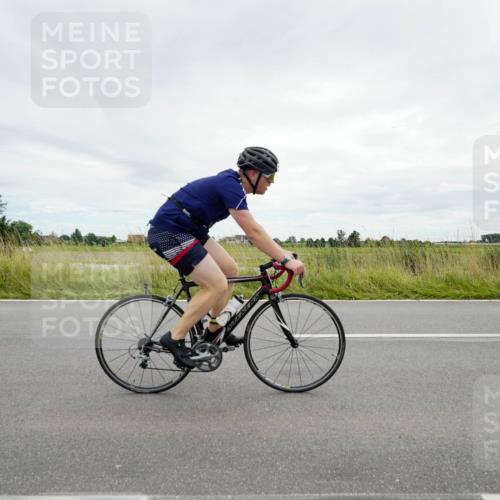 31.08.2025 - Elbe Triathlon Hamburg Michael Burmester http://msf.ph/oto/8694073 31.08.2025 14:21:07 Radfahren 150, 161 meine-sportfotos.de