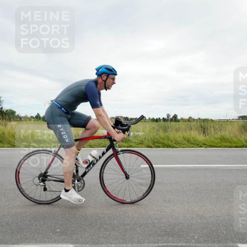 31.08.2025 - Elbe Triathlon Hamburg Michael Burmester http://msf.ph/oto/8694077 31.08.2025 14:21:38 Radfahren 163 meine-sportfotos.de