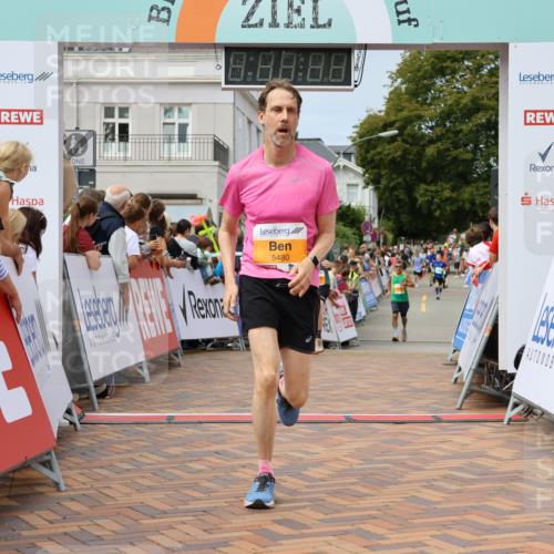 31.08.2025 - 21. Blankeneser Heldenlauf Strokosch-Dieckow http://msf.ph/oto/8694079 31.08.2025 12:35:53 Ziel 5480, 5488, 5211, 5089, 4173, 4336 meine-sportfotos.de