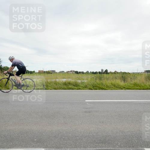 31.08.2025 - Elbe Triathlon Hamburg Michael Burmester http://msf.ph/oto/8694084 31.08.2025 14:22:09 Radfahren 140 meine-sportfotos.de