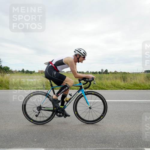 31.08.2025 - Elbe Triathlon Hamburg Michael Burmester http://msf.ph/oto/8694085 31.08.2025 14:22:12 Radfahren 140, 149, 152 meine-sportfotos.de
