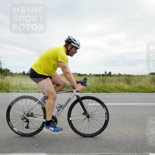 31.08.2025 - Elbe Triathlon Hamburg Michael Burmester http://msf.ph/oto/8694087 31.08.2025 14:22:16 Radfahren 125, 140, 149, 152 meine-sportfotos.de