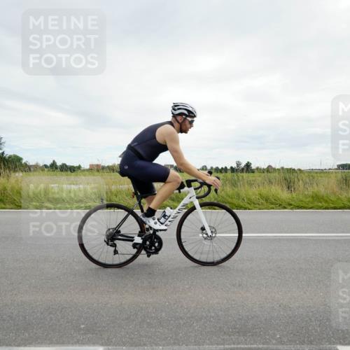 31.08.2025 - Elbe Triathlon Hamburg Michael Burmester http://msf.ph/oto/8694088 31.08.2025 14:22:19 Radfahren 125, 146, 149, 152 meine-sportfotos.de