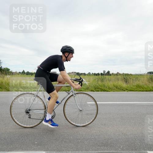31.08.2025 - Elbe Triathlon Hamburg Michael Burmester http://msf.ph/oto/8694090 31.08.2025 14:22:21 Radfahren 125, 146, 149 meine-sportfotos.de