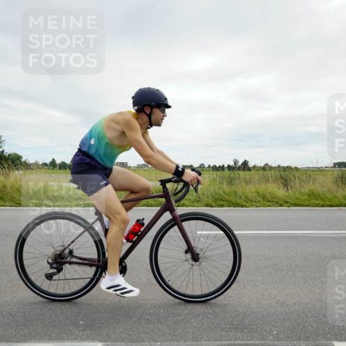 31.08.2025 - Elbe Triathlon Hamburg Michael Burmester http://msf.ph/oto/8694092 31.08.2025 14:22:30 Radfahren 155 meine-sportfotos.de