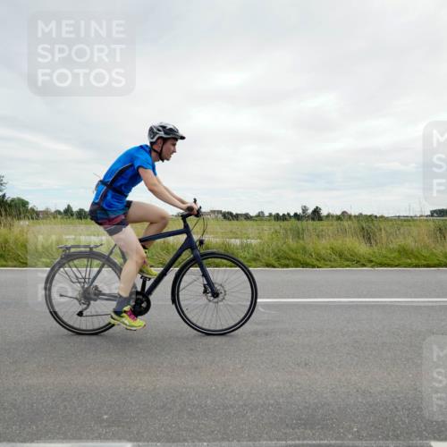 31.08.2025 - Elbe Triathlon Hamburg Michael Burmester http://msf.ph/oto/8694093 31.08.2025 14:23:40 Radfahren 124 meine-sportfotos.de