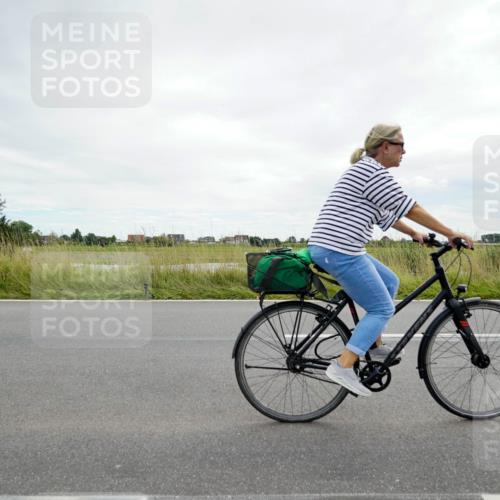 31.08.2025 - Elbe Triathlon Hamburg Michael Burmester http://msf.ph/oto/8694106 31.08.2025 14:25:58 Radfahren  meine-sportfotos.de