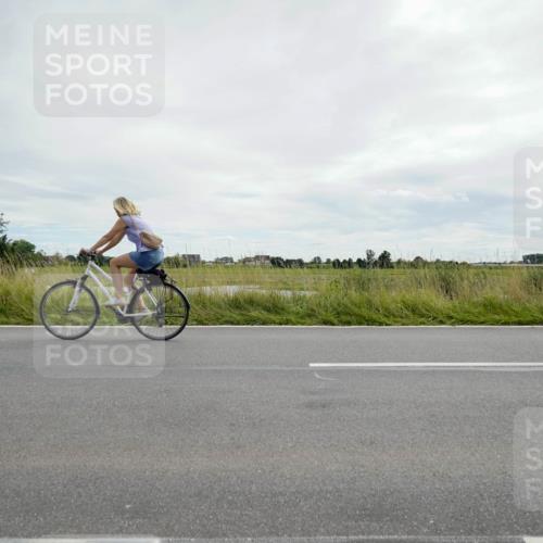 31.08.2025 - Elbe Triathlon Hamburg Michael Burmester http://msf.ph/oto/8694109 31.08.2025 14:28:39 Radfahren  meine-sportfotos.de