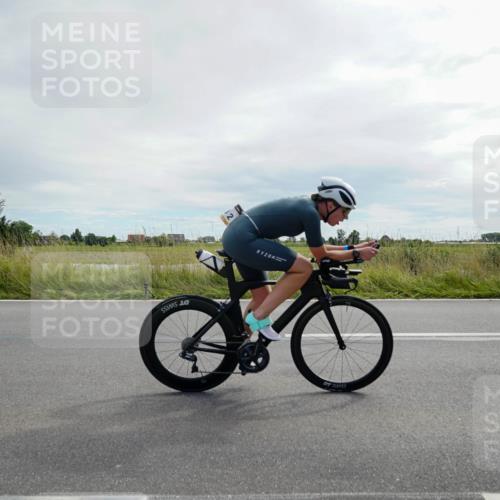 31.08.2025 - Elbe Triathlon Hamburg Michael Burmester http://msf.ph/oto/8694129 31.08.2025 14:36:48 Radfahren  meine-sportfotos.de