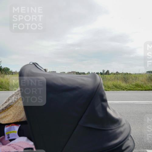 31.08.2025 - Elbe Triathlon Hamburg Michael Burmester http://msf.ph/oto/8694132 31.08.2025 14:37:01 Radfahren  meine-sportfotos.de