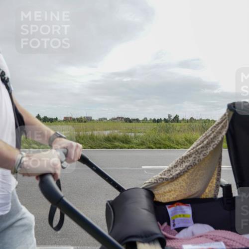 31.08.2025 - Elbe Triathlon Hamburg Michael Burmester http://msf.ph/oto/8694134 31.08.2025 14:37:02 Radfahren  meine-sportfotos.de