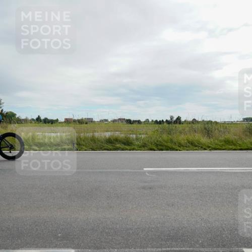 31.08.2025 - Elbe Triathlon Hamburg Michael Burmester http://msf.ph/oto/8694138 31.08.2025 14:37:14 Radfahren  meine-sportfotos.de