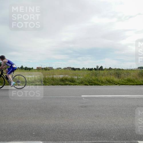 31.08.2025 - Elbe Triathlon Hamburg Michael Burmester http://msf.ph/oto/8694139 31.08.2025 14:37:17 Radfahren  meine-sportfotos.de