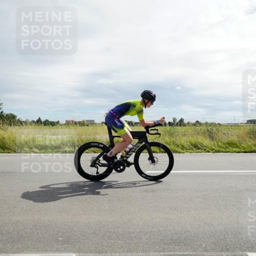 31.08.2025 - Elbe Triathlon Hamburg Michael Burmester http://msf.ph/oto/8694151 31.08.2025 14:39:59 Radfahren 122, 144 meine-sportfotos.de