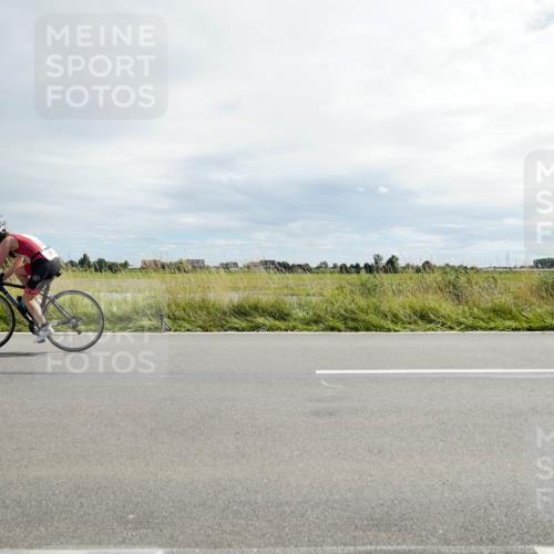 31.08.2025 - Elbe Triathlon Hamburg Michael Burmester http://msf.ph/oto/8694154 31.08.2025 14:40:10 Radfahren  meine-sportfotos.de