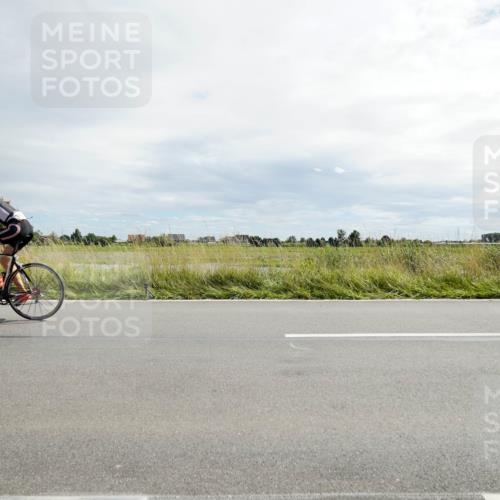31.08.2025 - Elbe Triathlon Hamburg Michael Burmester http://msf.ph/oto/8694155 31.08.2025 14:40:35 Radfahren  meine-sportfotos.de
