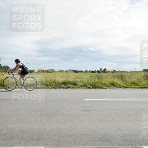 31.08.2025 - Elbe Triathlon Hamburg Michael Burmester http://msf.ph/oto/8694171 31.08.2025 14:42:25 Radfahren  meine-sportfotos.de