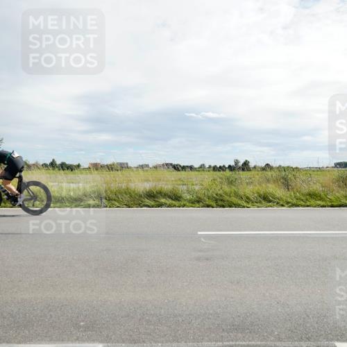 31.08.2025 - Elbe Triathlon Hamburg Michael Burmester http://msf.ph/oto/8694177 31.08.2025 14:42:54 Radfahren  meine-sportfotos.de
