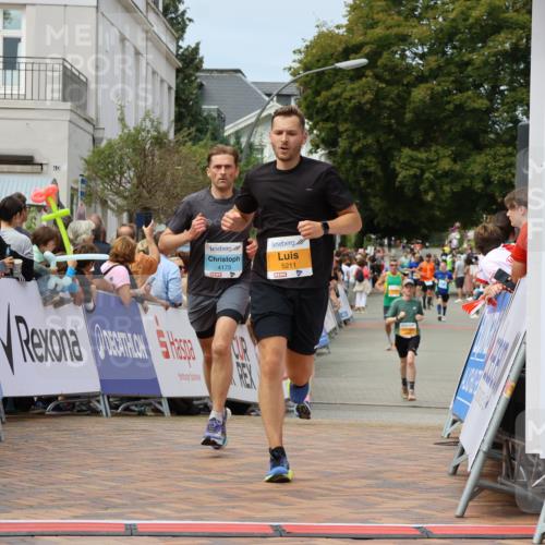 31.08.2025 - 21. Blankeneser Heldenlauf Strokosch-Dieckow http://msf.ph/oto/8694197 31.08.2025 12:35:49 Ziel 5480, 5211, 5089, 4173, 4336 meine-sportfotos.de