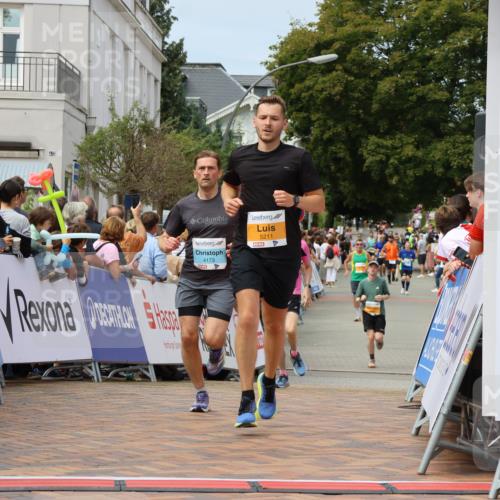 31.08.2025 - 21. Blankeneser Heldenlauf Strokosch-Dieckow http://msf.ph/oto/8694213 31.08.2025 12:35:49 Ziel 5480, 5211, 5089, 4173, 4336 meine-sportfotos.de