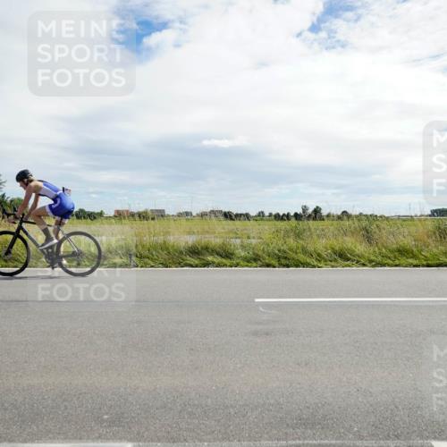 31.08.2025 - Elbe Triathlon Hamburg Michael Burmester http://msf.ph/oto/8694214 31.08.2025 14:45:54 Radfahren 137 meine-sportfotos.de