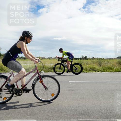 31.08.2025 - Elbe Triathlon Hamburg Michael Burmester http://msf.ph/oto/8694216 31.08.2025 14:46:07 Radfahren 143, 147 meine-sportfotos.de