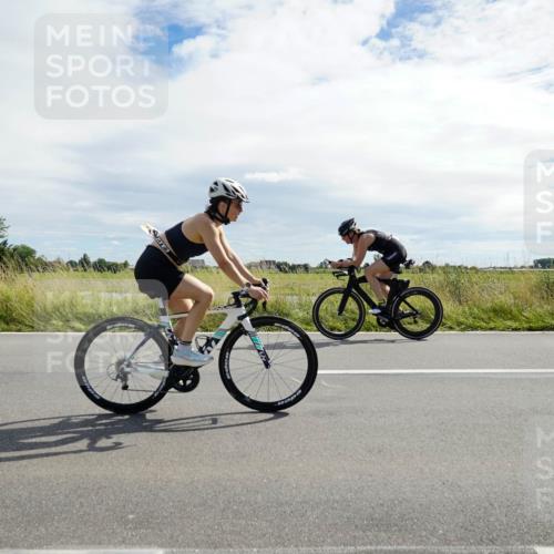 31.08.2025 - Elbe Triathlon Hamburg Michael Burmester http://msf.ph/oto/8694219 31.08.2025 14:46:08 Radfahren 143, 147 meine-sportfotos.de