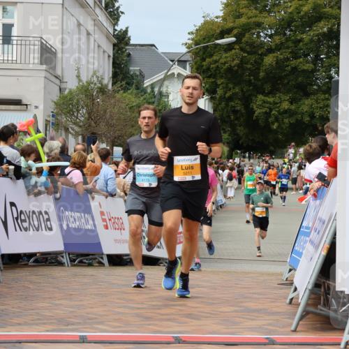 31.08.2025 - 21. Blankeneser Heldenlauf Strokosch-Dieckow http://msf.ph/oto/8694220 31.08.2025 12:35:49 Ziel 5480, 5211, 5089, 4173, 4336 meine-sportfotos.de