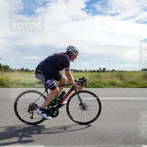 31.08.2025 - Elbe Triathlon Hamburg Michael Burmester http://msf.ph/oto/8694247 31.08.2025 14:48:18 Radfahren 141 meine-sportfotos.de