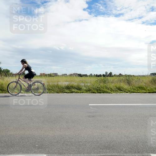 31.08.2025 - Elbe Triathlon Hamburg Michael Burmester http://msf.ph/oto/8694257 31.08.2025 14:48:46 Radfahren  meine-sportfotos.de